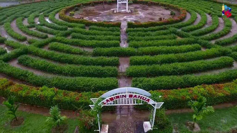 Taman Labirin di Kebun Raya Banua Banjarbaru